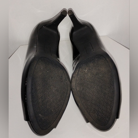 BANDOLINO BLACK PATENT PEEP TOE PUMPS - Picture 3 of 6
